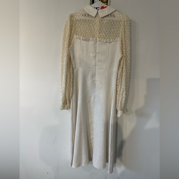 Stunning cream dress for a special occasion - Picture 3 of 4